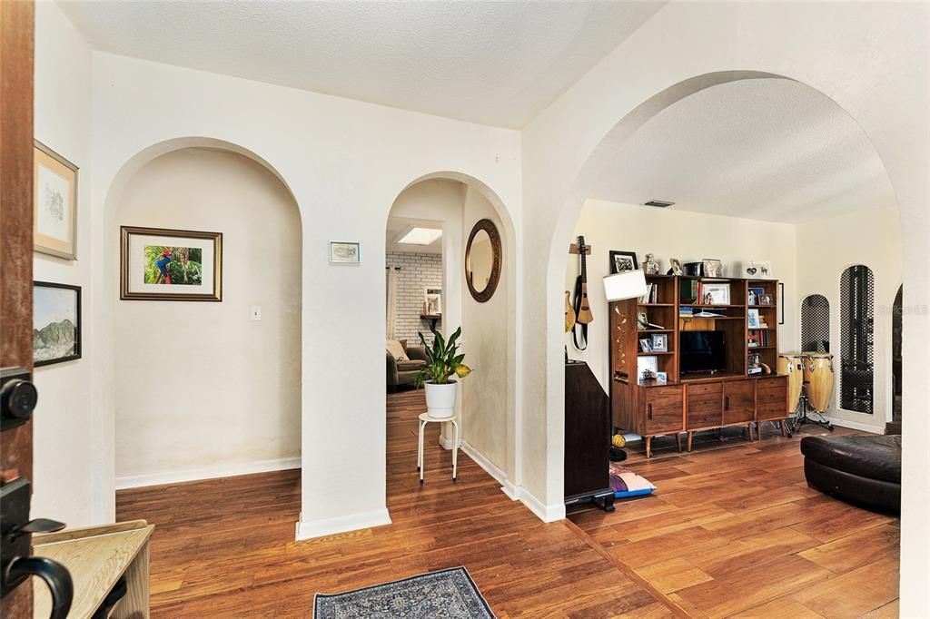 For Sale: $459,000 (4 beds, 2 baths, 2137 Square Feet)