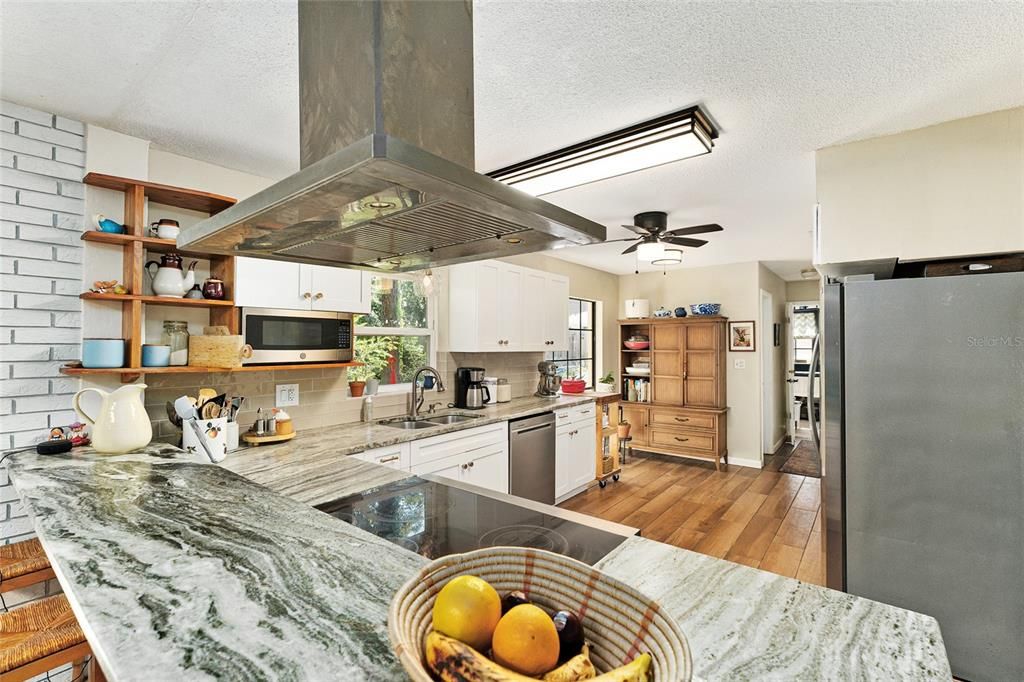 For Sale: $459,000 (4 beds, 2 baths, 2137 Square Feet)