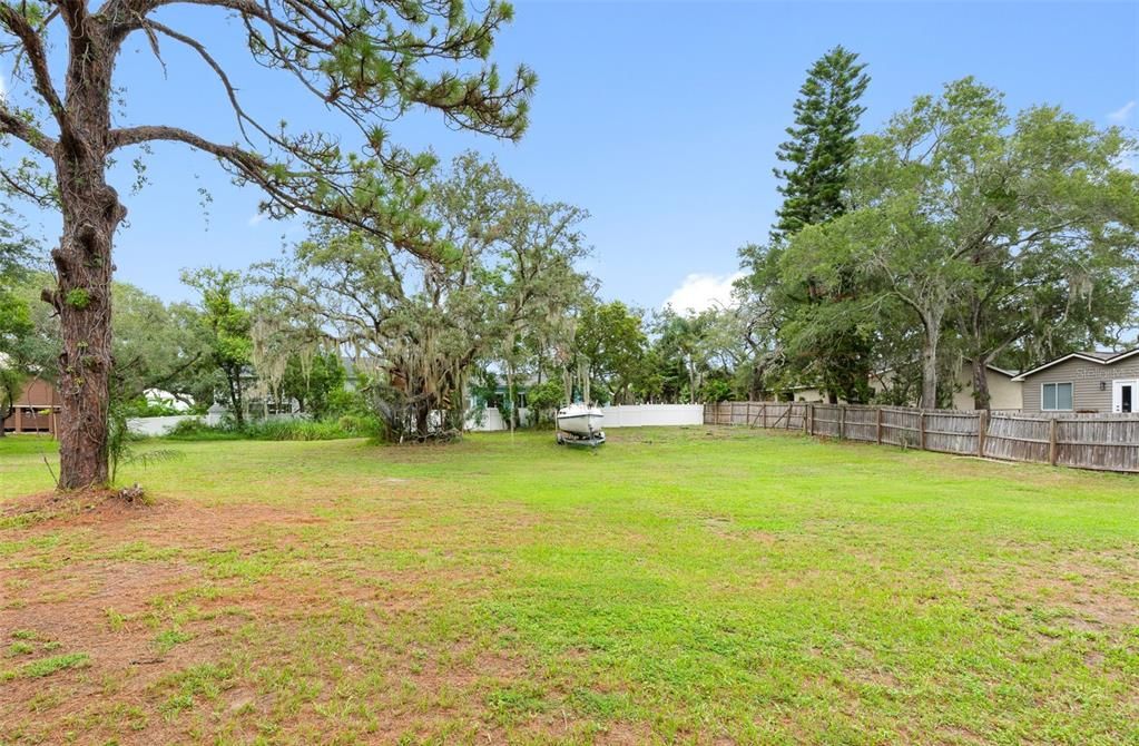En Venta: $429,999 (0.54 acres)