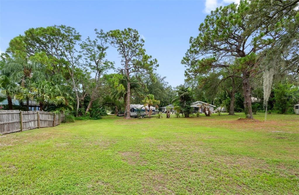 En Venta: $429,999 (0.54 acres)