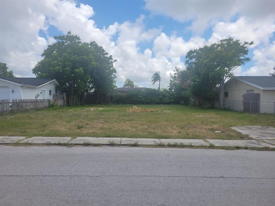 For Sale: $75,000 (0.12 acres)