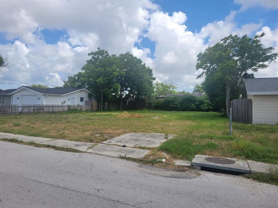 For Sale: $75,000 (0.12 acres)