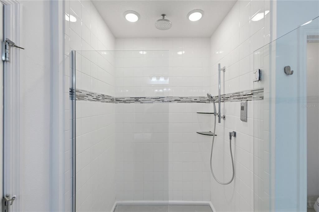 На продажу: $299,900 (3 спален, 2 ванн, 1525 Квадратных фут)