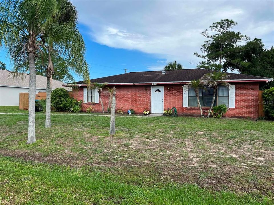На продажу: $215,000 (2 спален, 2 ванн, 1274 Квадратных фут)