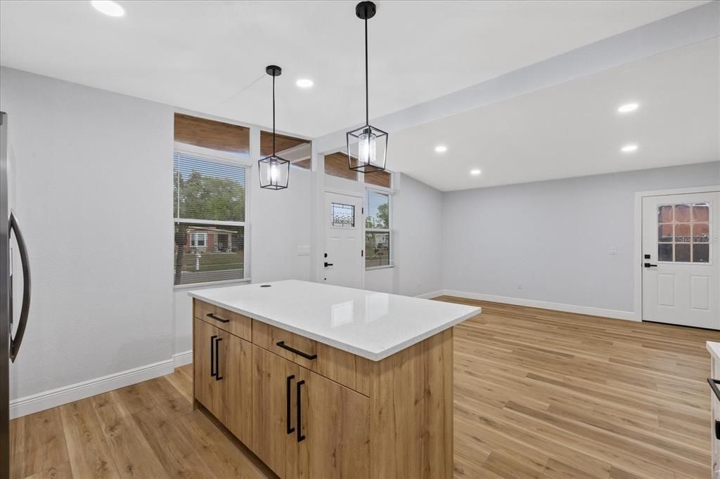 На продажу: $519,900 (4 спален, 3 ванн, 1608 Квадратных фут)