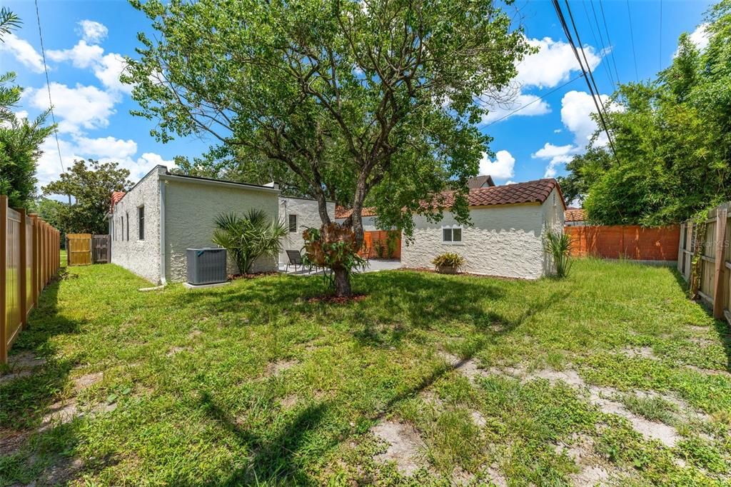 На продажу: $775,000 (2 спален, 2 ванн, 1554 Квадратных фут)