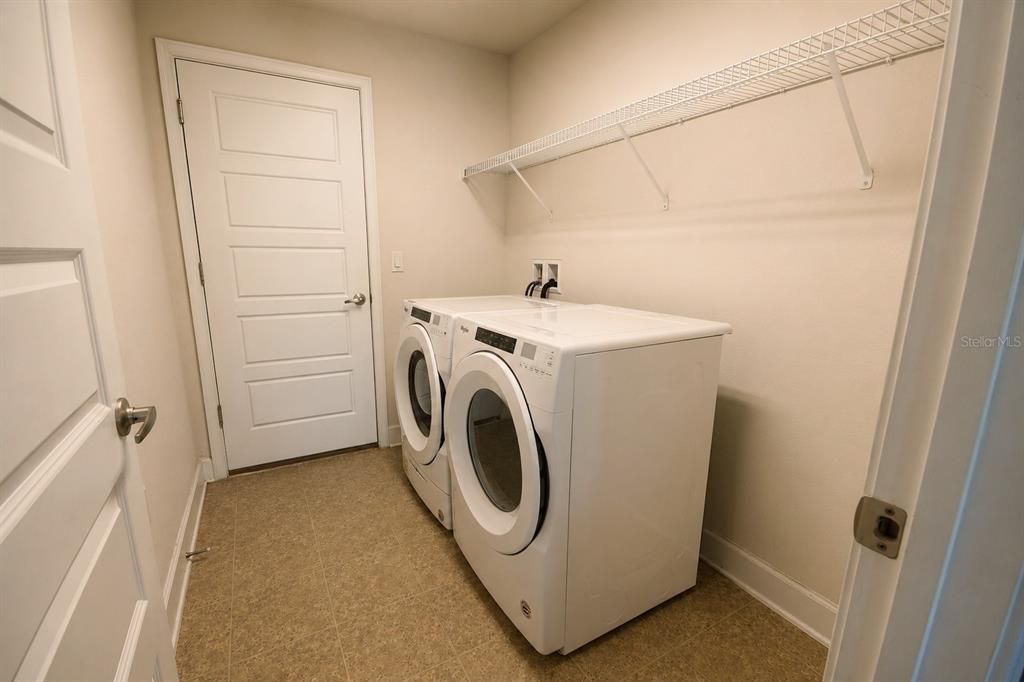 For Sale: $359,000 (4 beds, 3 baths, 2106 Square Feet)