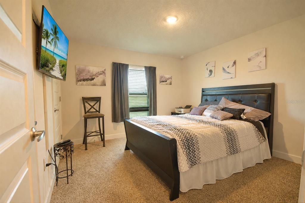 For Sale: $359,000 (4 beds, 3 baths, 2106 Square Feet)