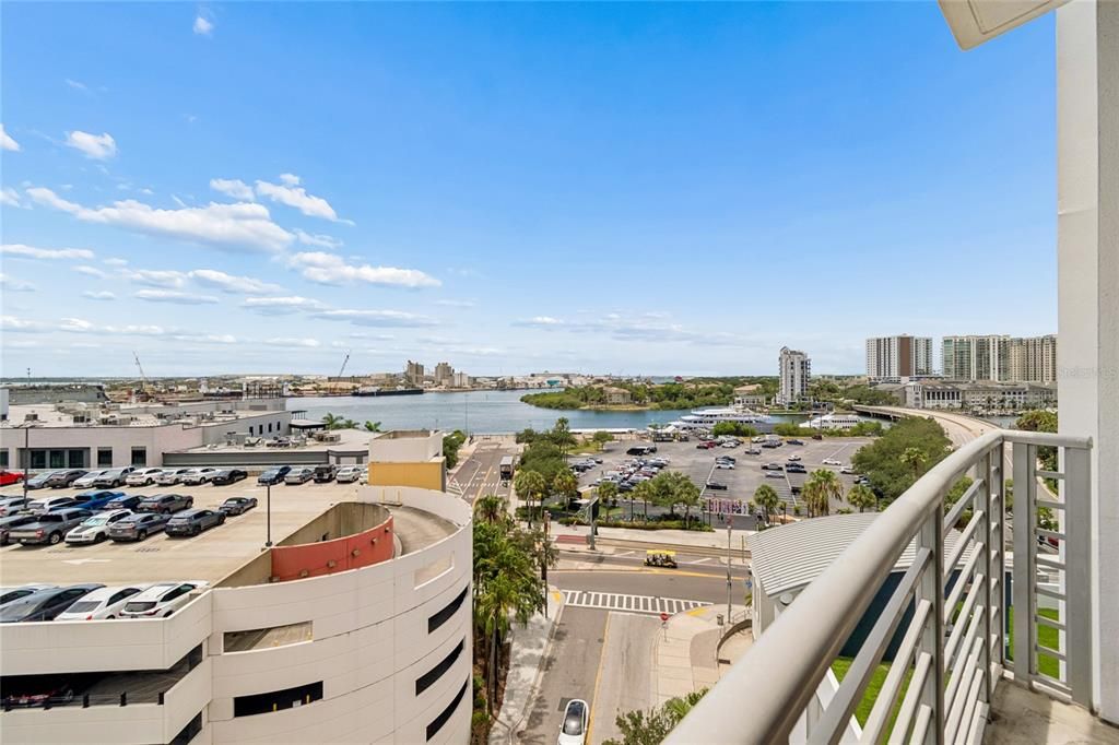 For Sale: $769,000 (2 beds, 2 baths, 1346 Square Feet)