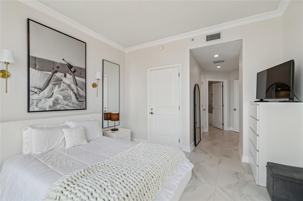 For Sale: $769,000 (2 beds, 2 baths, 1346 Square Feet)
