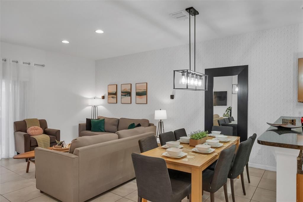En Venta: $315,000 (3 camas, 2 baños, 1470 Pies cuadrados)