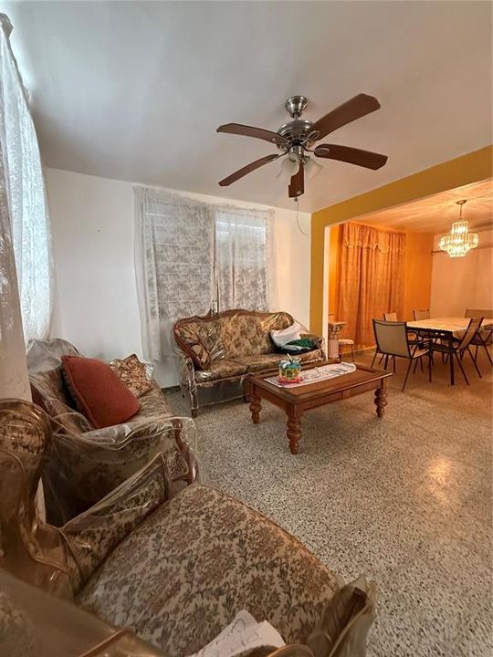 На продажу: $155,000 (3 спален, 2 ванн, 3497 Квадратных фут)