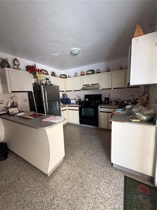 На продажу: $155,000 (3 спален, 2 ванн, 3497 Квадратных фут)