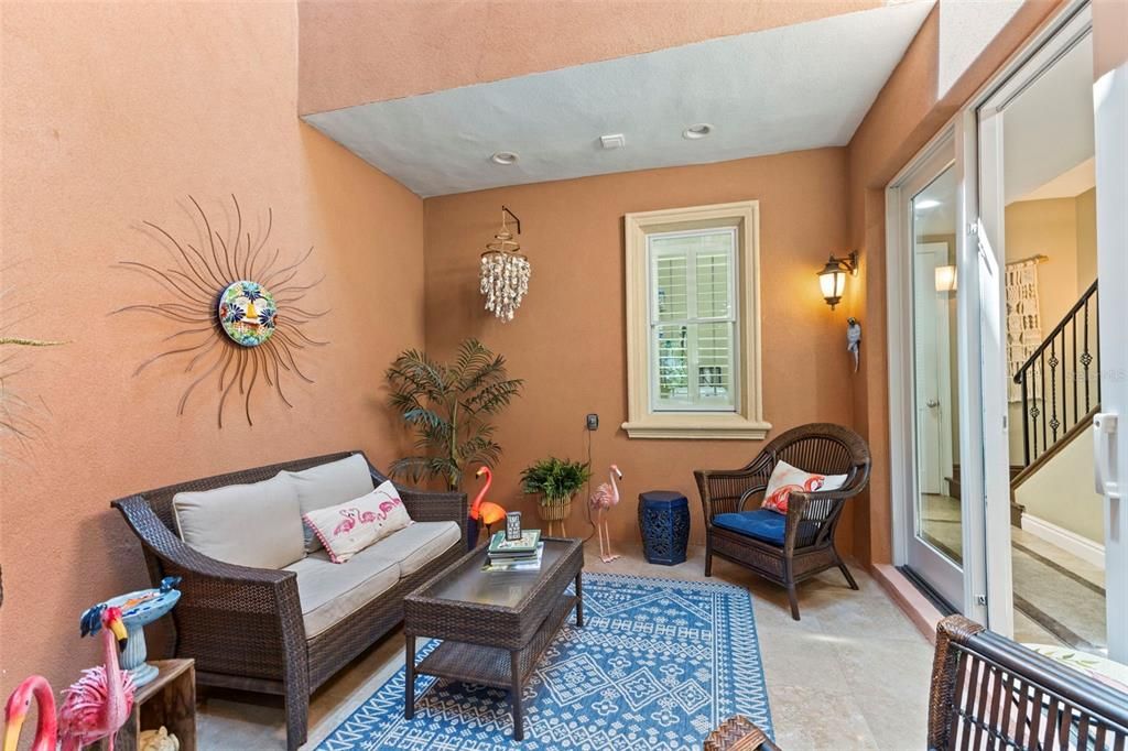 En Venta: $765,000 (3 camas, 2 baños, 2152 Pies cuadrados)