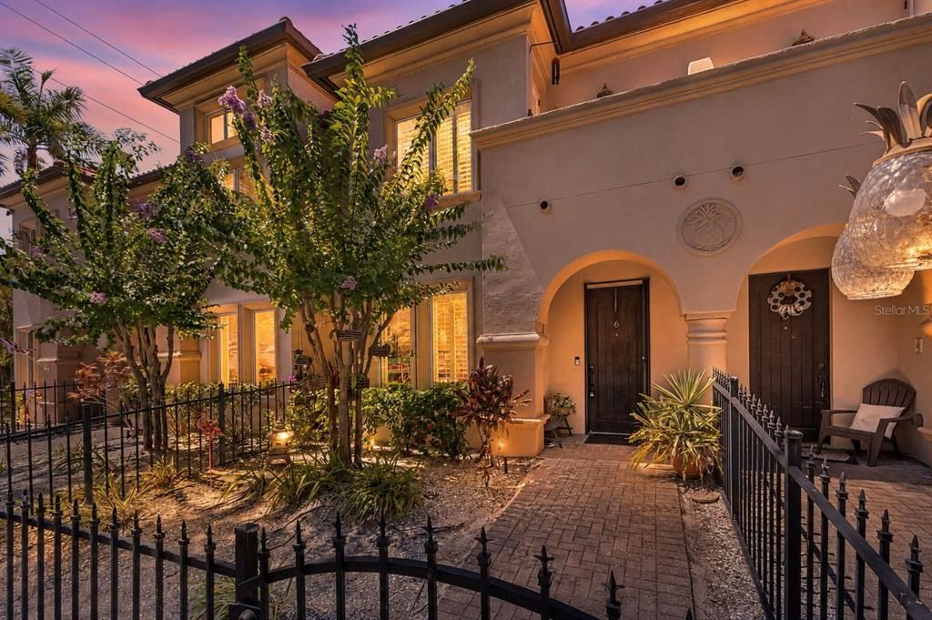 En Venta: $765,000 (3 camas, 2 baños, 2152 Pies cuadrados)