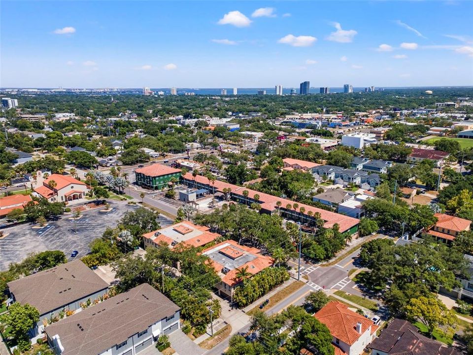 En Venta: $765,000 (3 camas, 2 baños, 2152 Pies cuadrados)