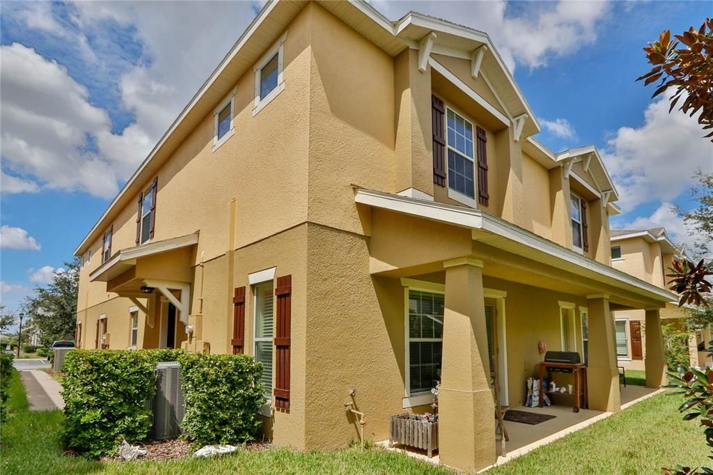 For Rent: $2,000 (2 beds, 2 baths, 1320 Square Feet)