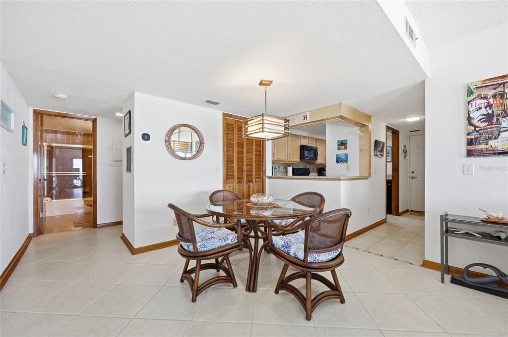 En Venta: $300,000 (1 camas, 1 baños, 874 Pies cuadrados)