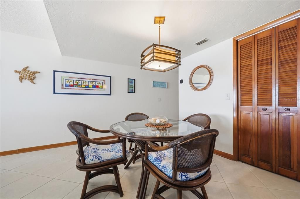 En Venta: $300,000 (1 camas, 1 baños, 874 Pies cuadrados)