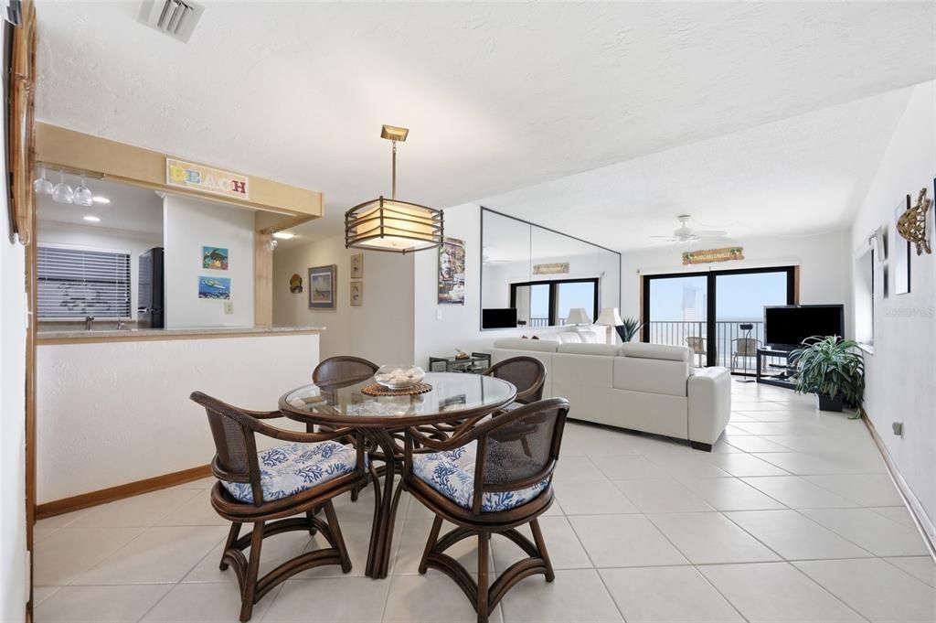 En Venta: $300,000 (1 camas, 1 baños, 874 Pies cuadrados)