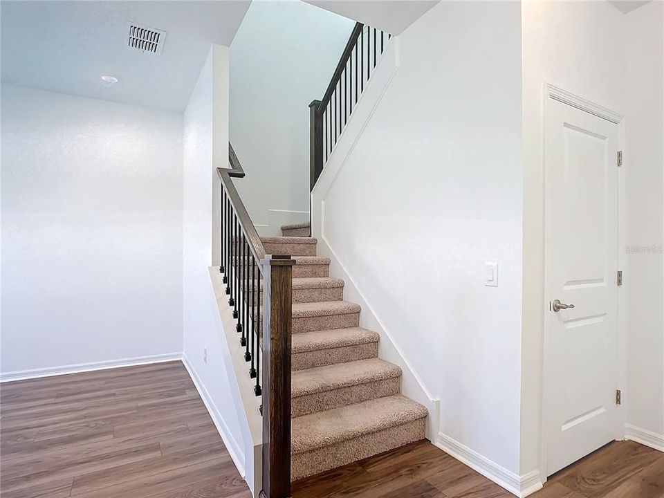 В аренду: $2,800 (5 спален, 4 ванн, 2804 Квадратных фут)