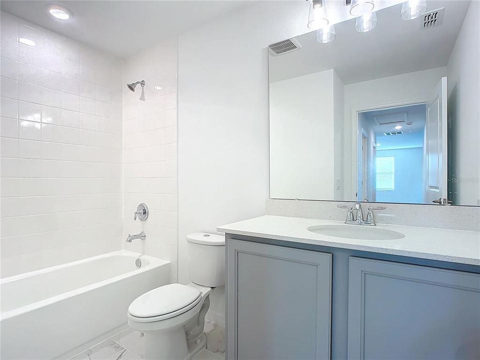 В аренду: $2,800 (5 спален, 4 ванн, 2804 Квадратных фут)