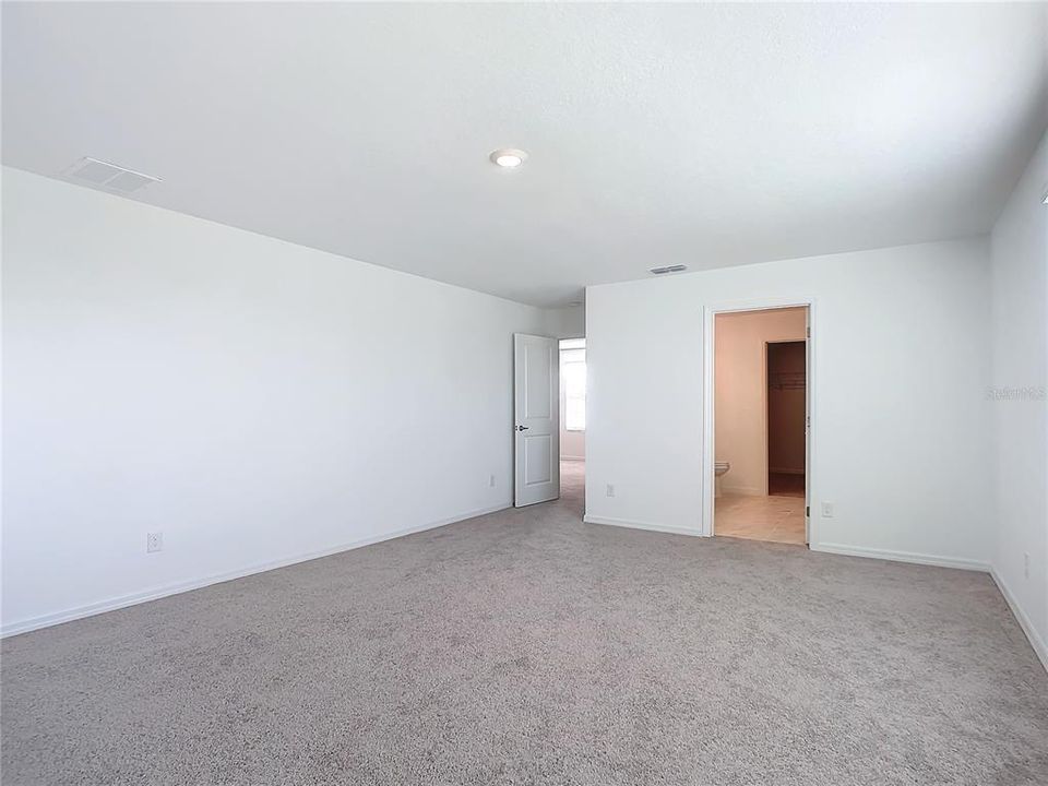 В аренду: $2,800 (5 спален, 4 ванн, 2804 Квадратных фут)