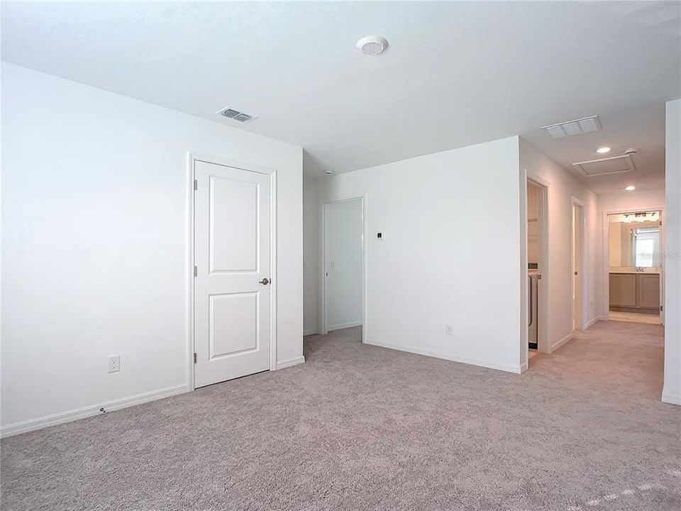 В аренду: $2,800 (5 спален, 4 ванн, 2804 Квадратных фут)