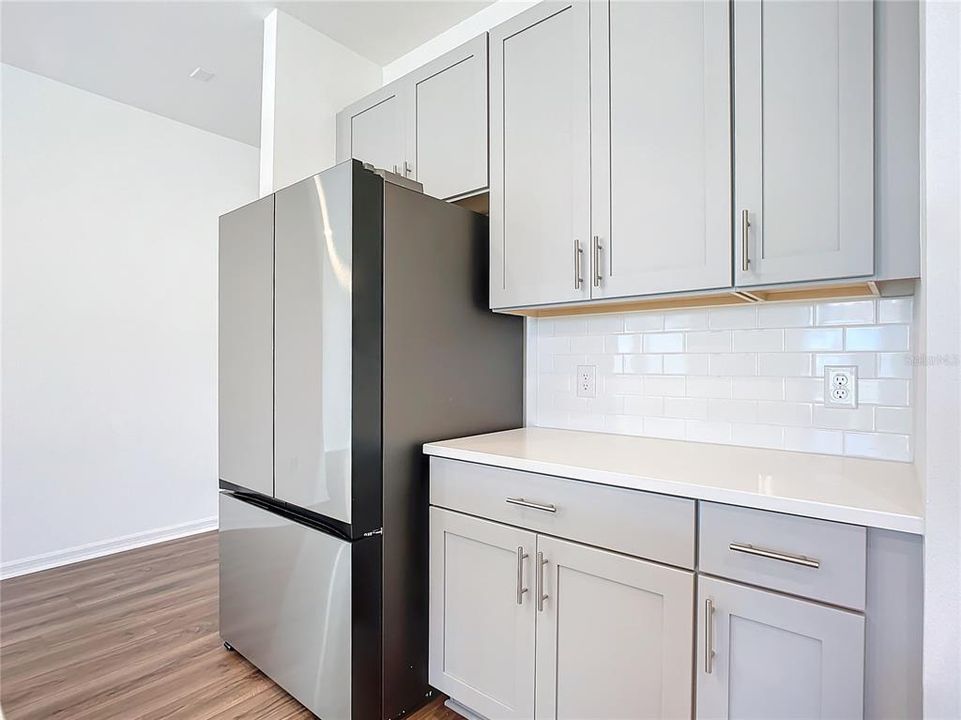 В аренду: $2,800 (5 спален, 4 ванн, 2804 Квадратных фут)