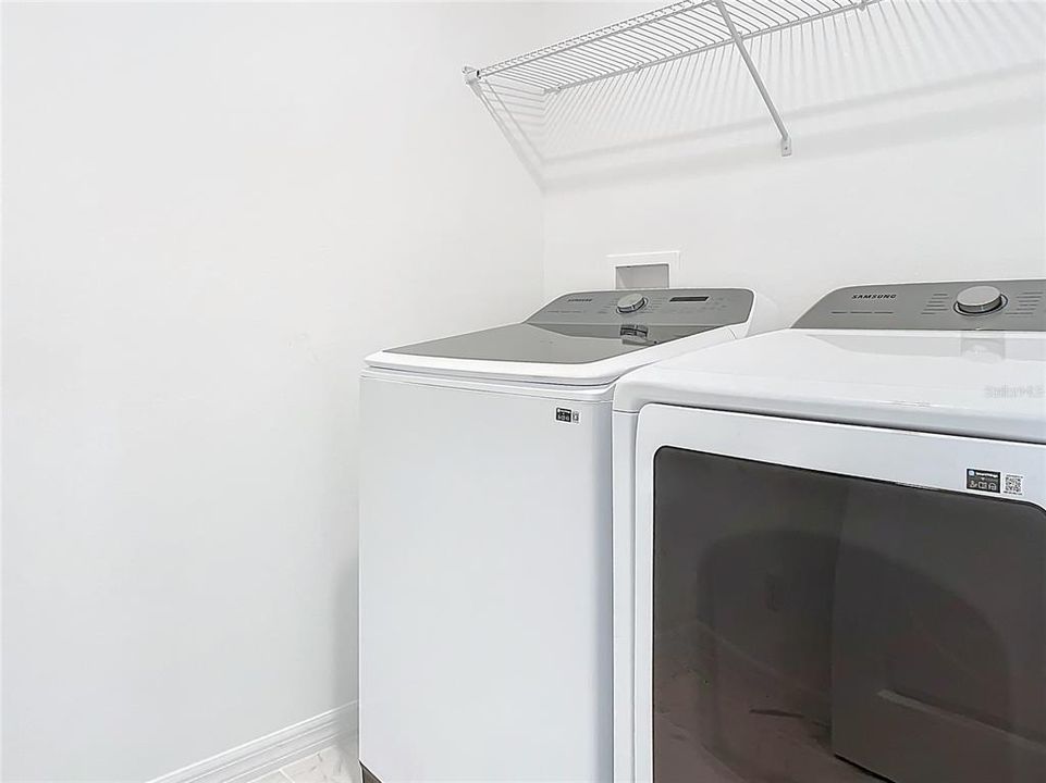 В аренду: $2,800 (5 спален, 4 ванн, 2804 Квадратных фут)