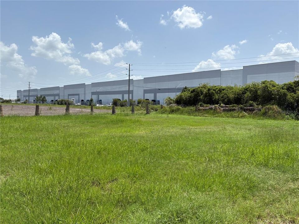 En Venta: $825,000 (3.12 acres)