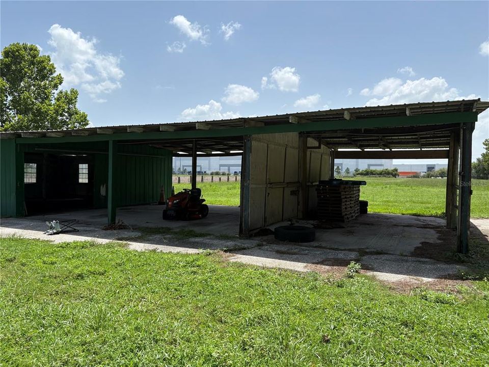 En Venta: $825,000 (3.12 acres)