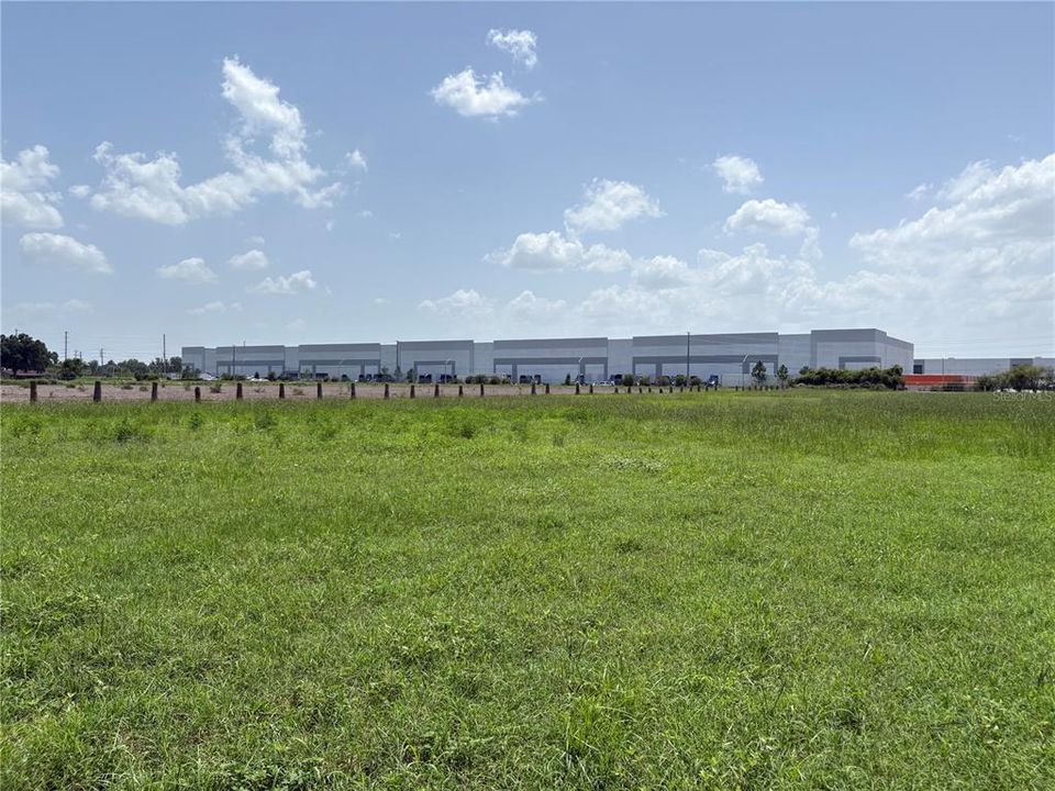 En Venta: $825,000 (3.12 acres)