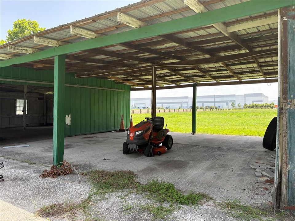 En Venta: $825,000 (3.12 acres)