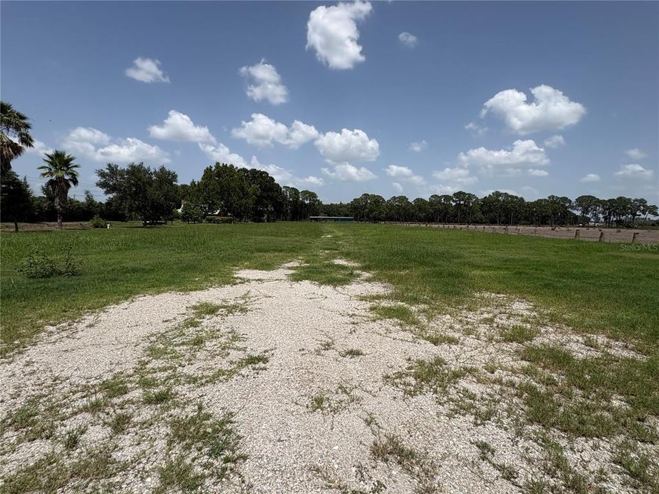 En Venta: $825,000 (3.12 acres)