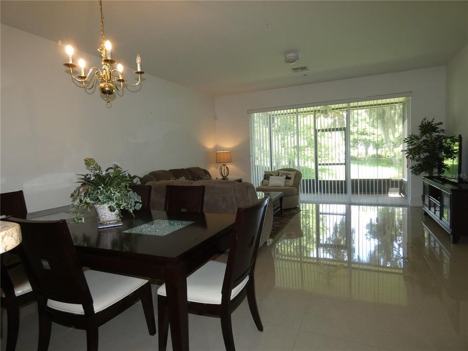 En Venta: $324,900 (3 camas, 2 baños, 1682 Pies cuadrados)