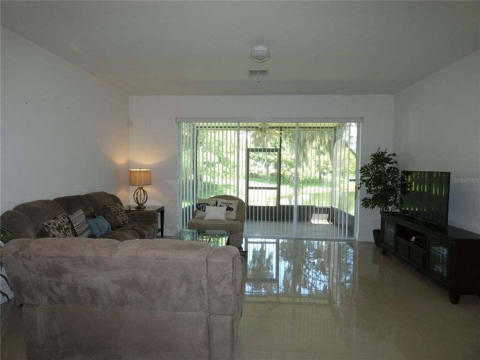 En Venta: $324,900 (3 camas, 2 baños, 1682 Pies cuadrados)
