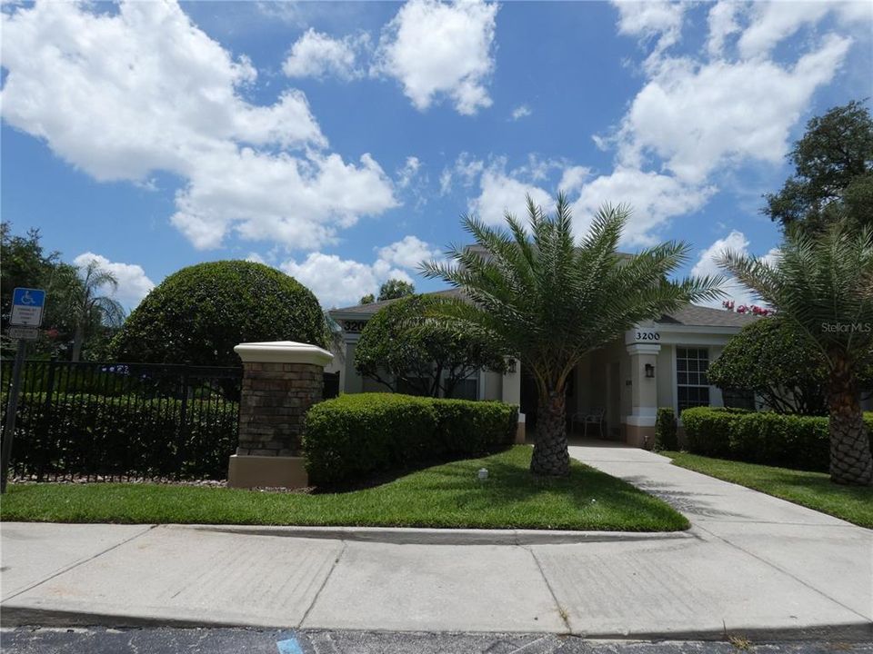 En Venta: $324,900 (3 camas, 2 baños, 1682 Pies cuadrados)