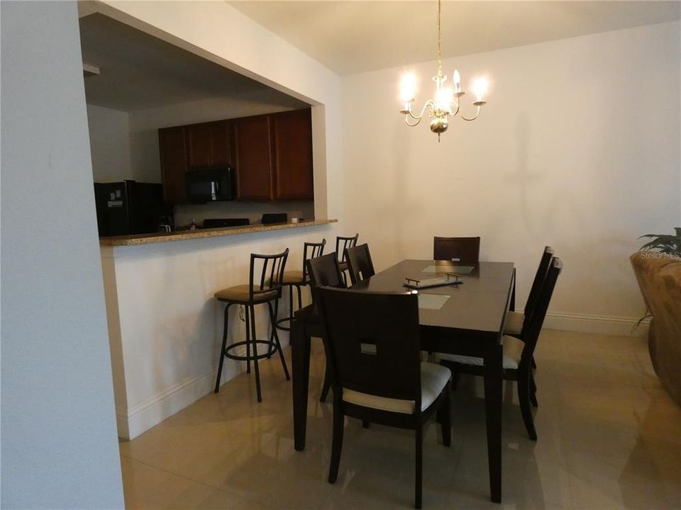 En Venta: $324,900 (3 camas, 2 baños, 1682 Pies cuadrados)