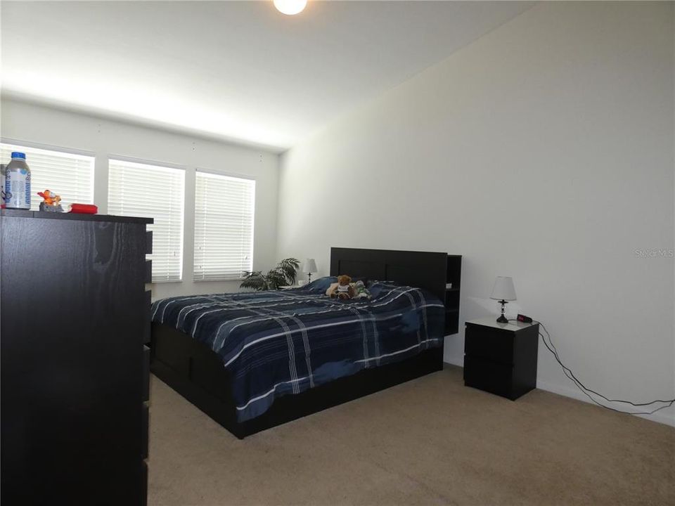 En Venta: $324,900 (3 camas, 2 baños, 1682 Pies cuadrados)