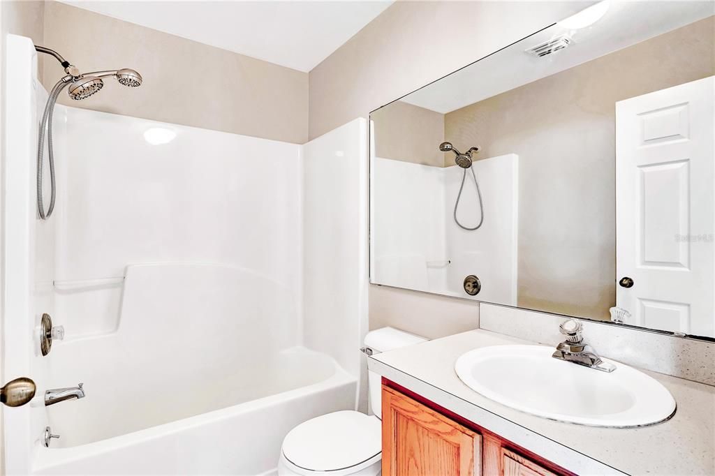 For Sale: $299,900 (3 beds, 2 baths, 1140 Square Feet)