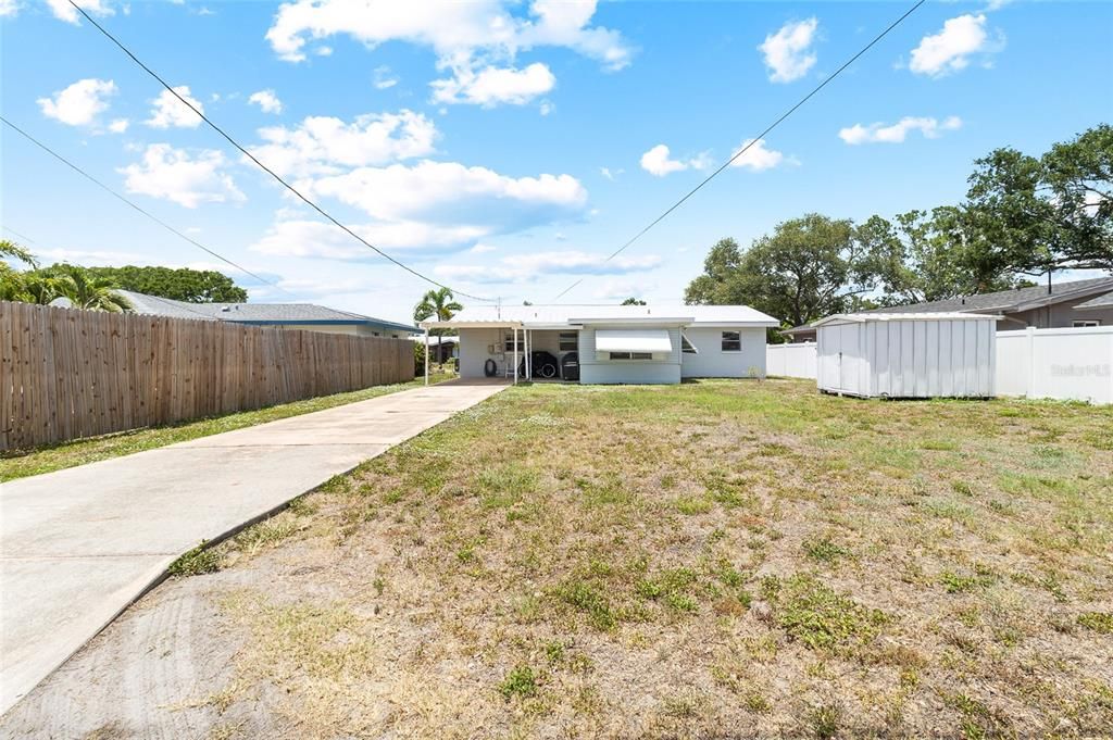 Active With Contract: $415,000 (3 beds, 2 baths, 1200 Square Feet)