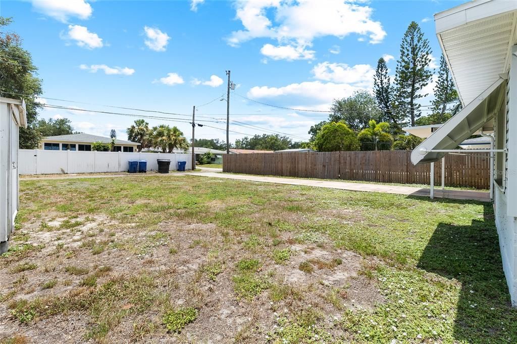 Active With Contract: $415,000 (3 beds, 2 baths, 1200 Square Feet)