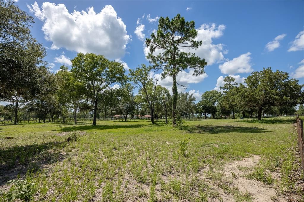 En Venta: $769,500 (5 camas, 4 baños, 3315 Pies cuadrados)