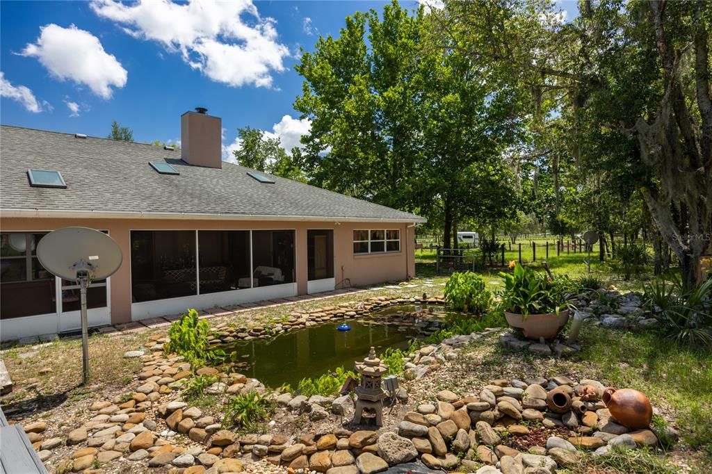 En Venta: $769,500 (5 camas, 4 baños, 3315 Pies cuadrados)