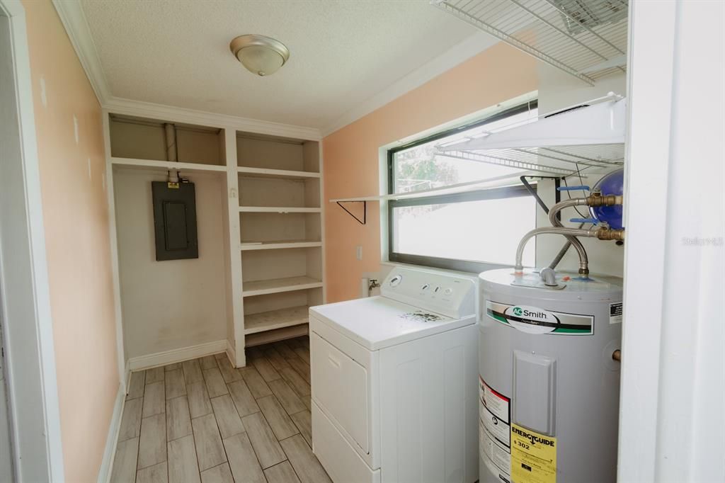 На продажу: $249,999 (3 спален, 2 ванн, 1220 Квадратных фут)