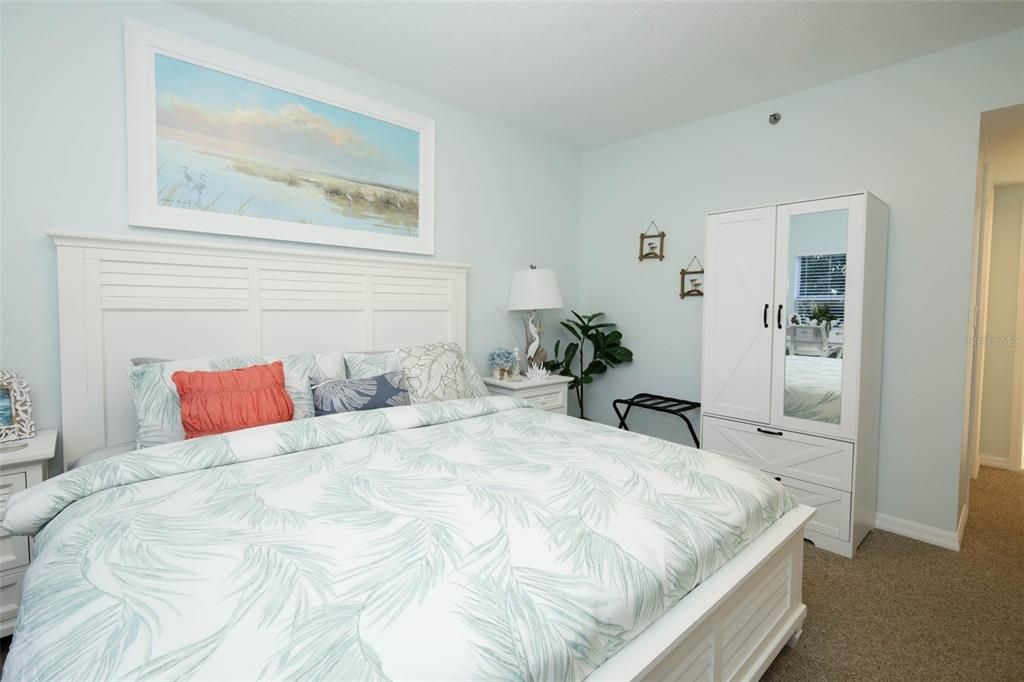 For Sale: $500,000 (3 beds, 2 baths, 1698 Square Feet)