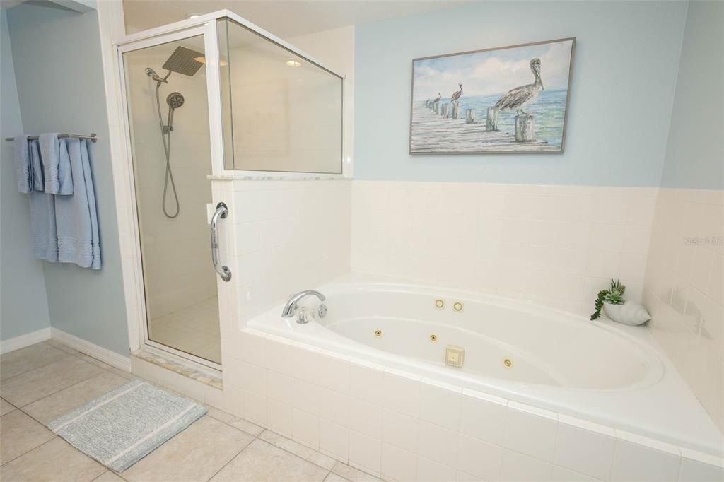 For Sale: $500,000 (3 beds, 2 baths, 1698 Square Feet)