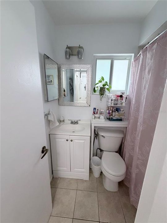 В аренду: $1,700 (2 спален, 2 ванн, 837 Квадратных фут)