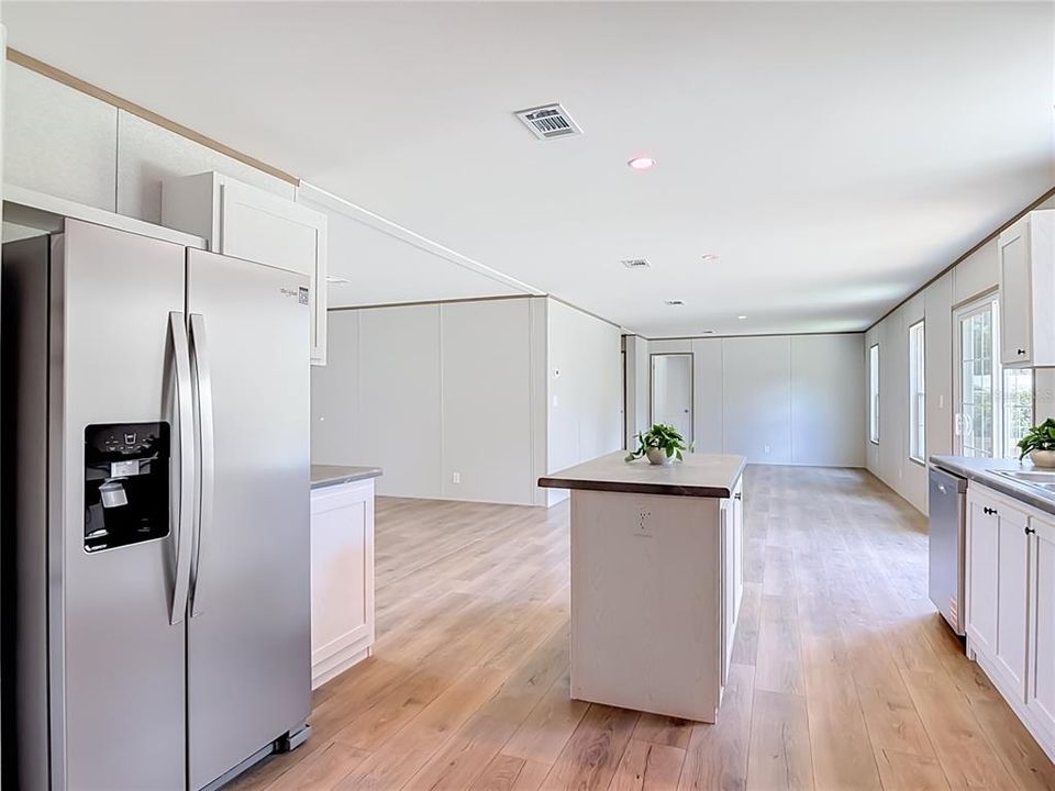 En Venta: $278,000 (4 camas, 2 baños, 1813 Pies cuadrados)